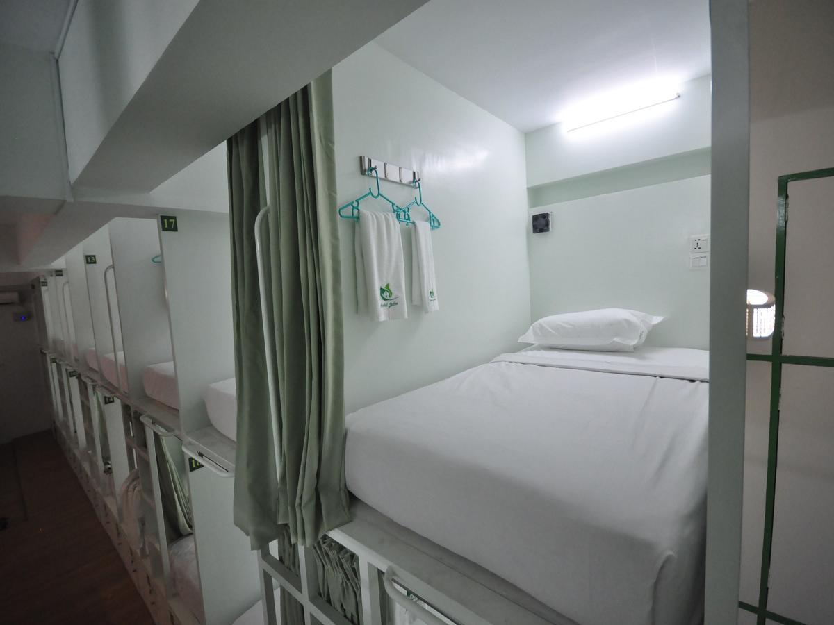 Hostel Latha Yangon Esterno foto