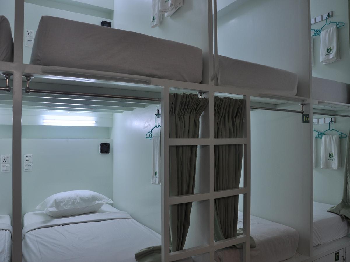 Hostel Latha Yangon Esterno foto