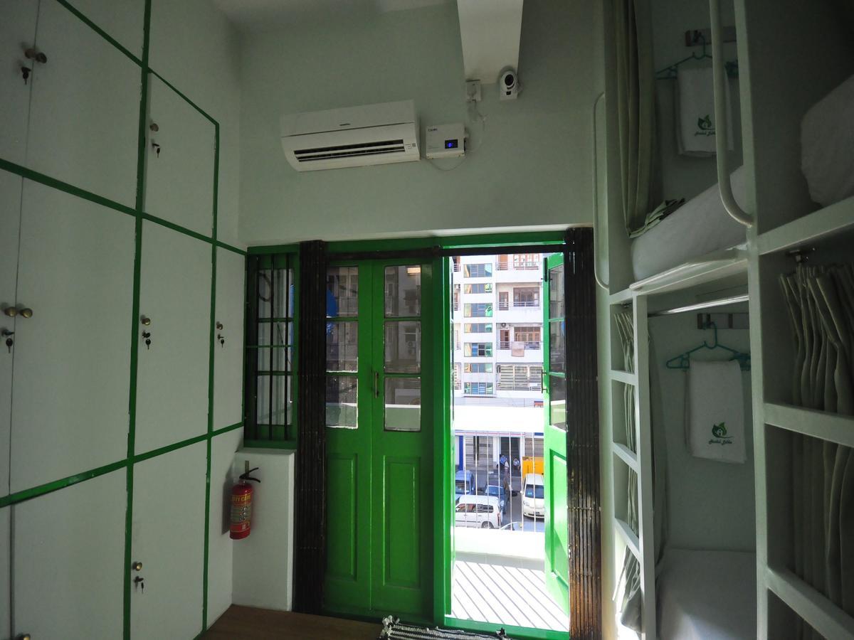 Hostel Latha Yangon Esterno foto